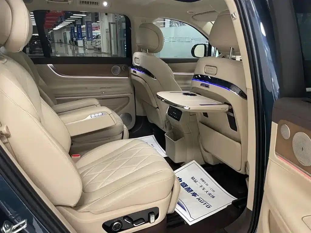 Wenjie M9 2024 Range Extended Max Edition 42kWh 6-Seater — миниатюра 18