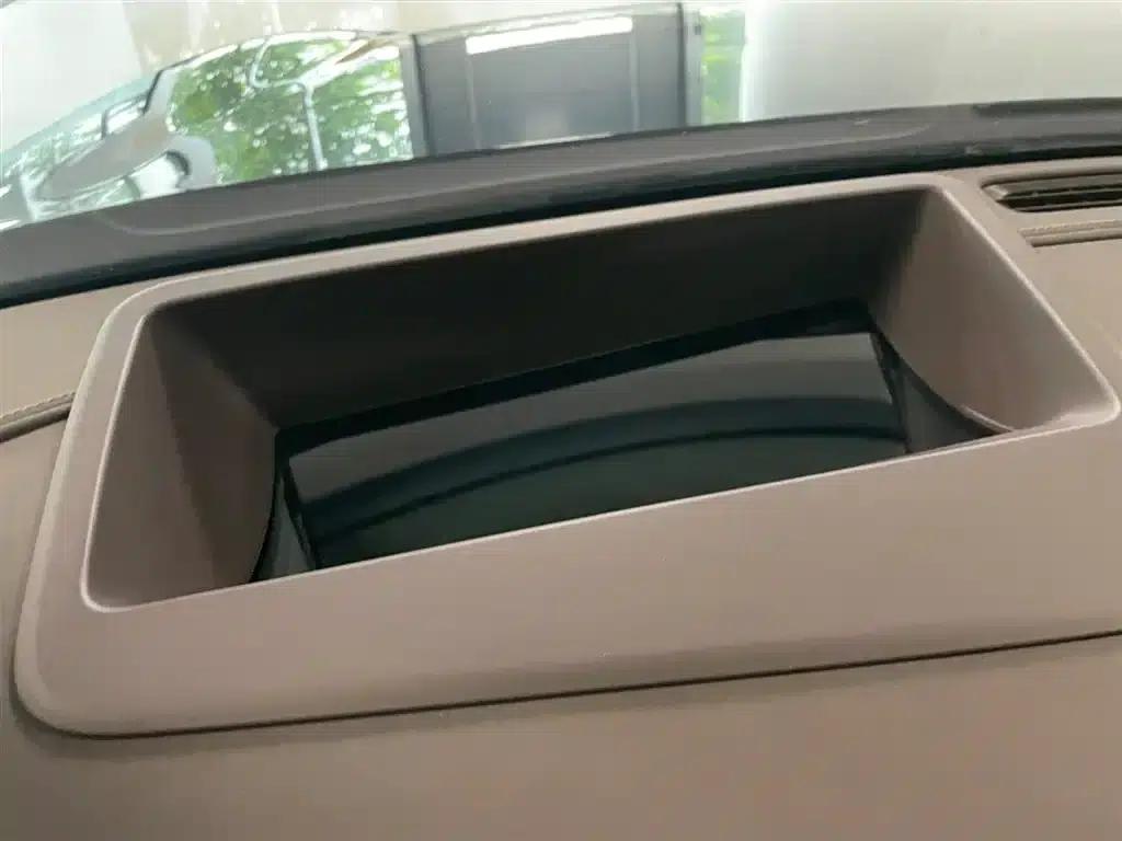 Wenjie M9 2024 Range Extended Max Edition 42kWh 6-Seater — миниатюра 27