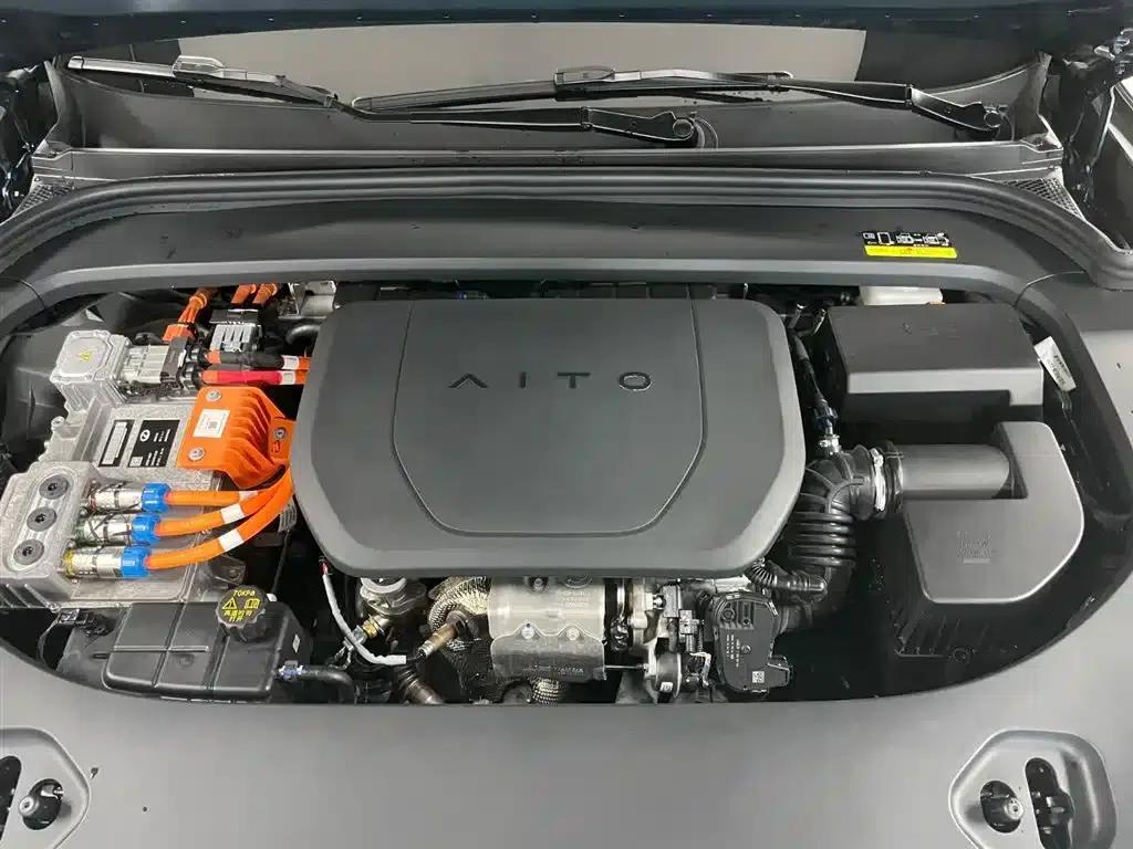 Wenjie M9 2024 Range Extended Max Edition 42kWh 6-Seater — миниатюра 32