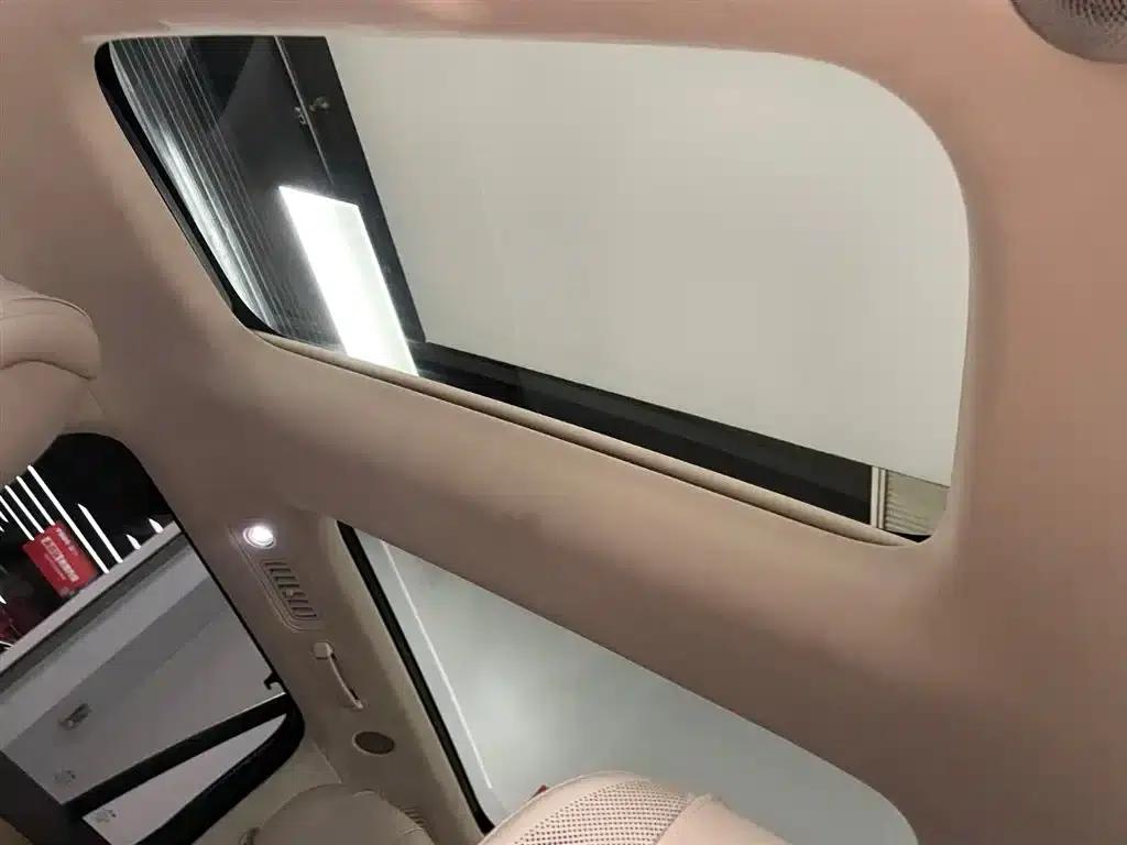 Wenjie M9 2024 Range Extended Max Edition 42kWh 6-Seater — миниатюра 10