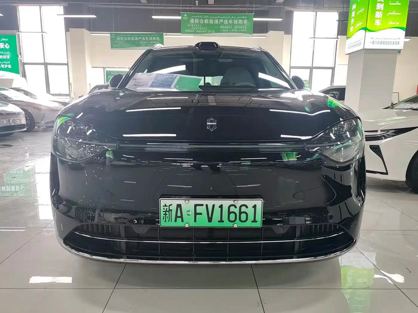 Wenjie M9 2024 Range Extended Ultra Edition 52kWh 6-Seater — миниатюра 2