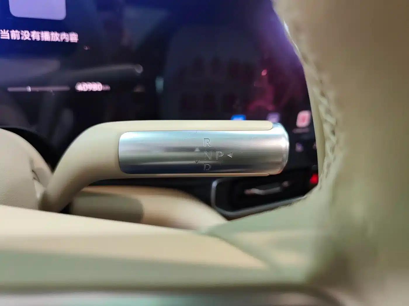 Wenjie M9 2024 Range Extended Ultra Edition 52kWh 6-Seater — миниатюра 17