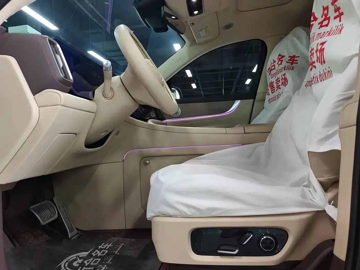 Wenjie M9 2024 Range Extended Ultra Edition 52kWh 6-Seater — миниатюра 4