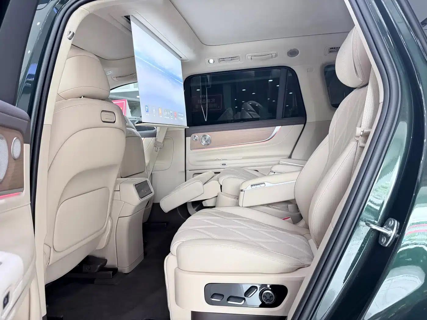 Wenjie M9 2025 Pure Electric Ultra Edition 100kWh 6-Seat Version (192-line LiDAR) — миниатюра 15