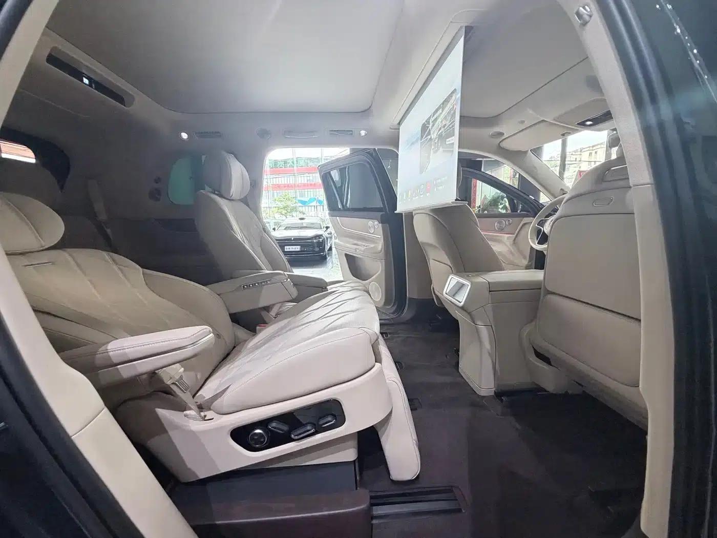 Wenjie M9 2025 Pure Electric Ultra Edition 100kWh 6-Seat Version (192-line LiDAR) — миниатюра 16