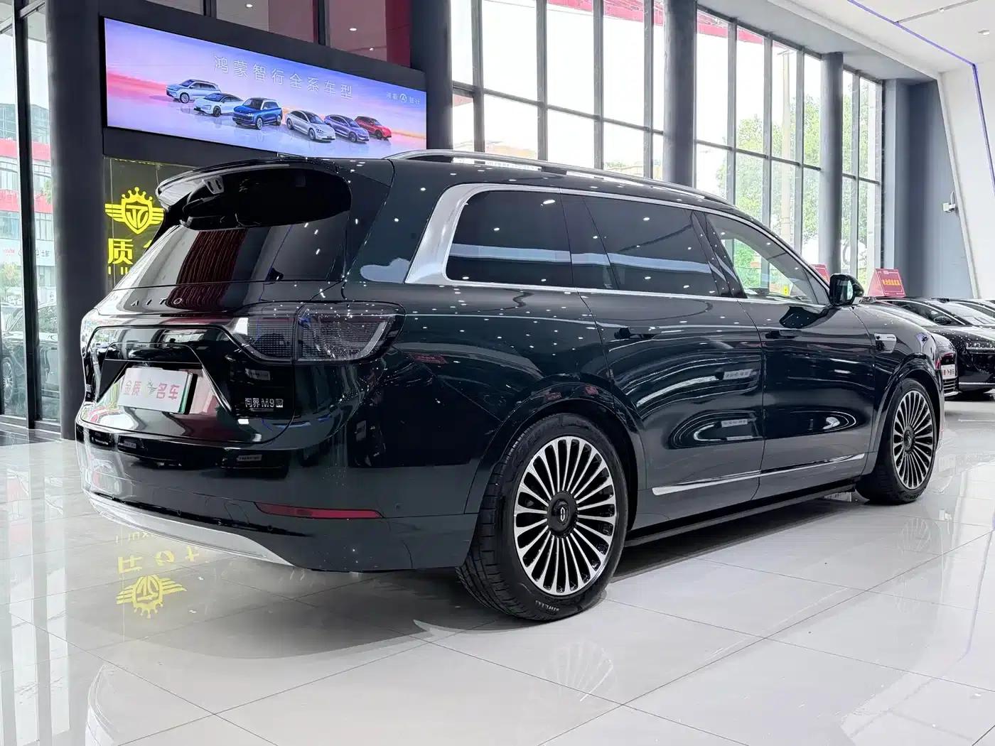 Wenjie M9 2025 Pure Electric Ultra Edition 100kWh 6-Seat Version (192-line LiDAR) — миниатюра 22
