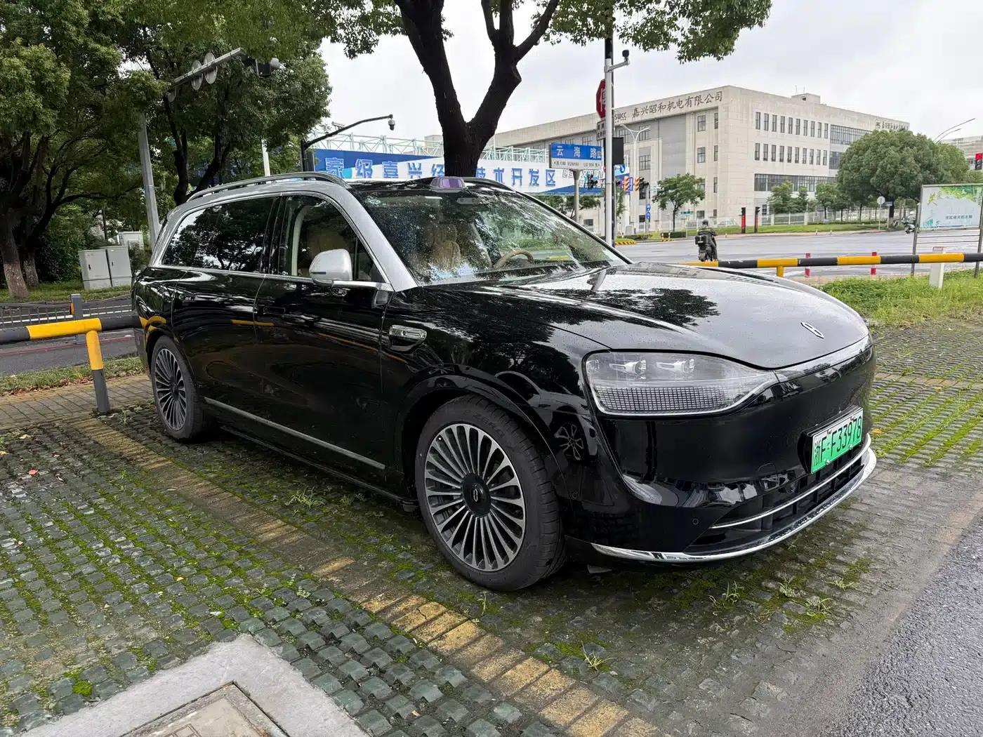Wenjie M9 2025 Ultra Extended Range Edition (52kWh, 6-seater, 192-line LiDAR) — миниатюра 4