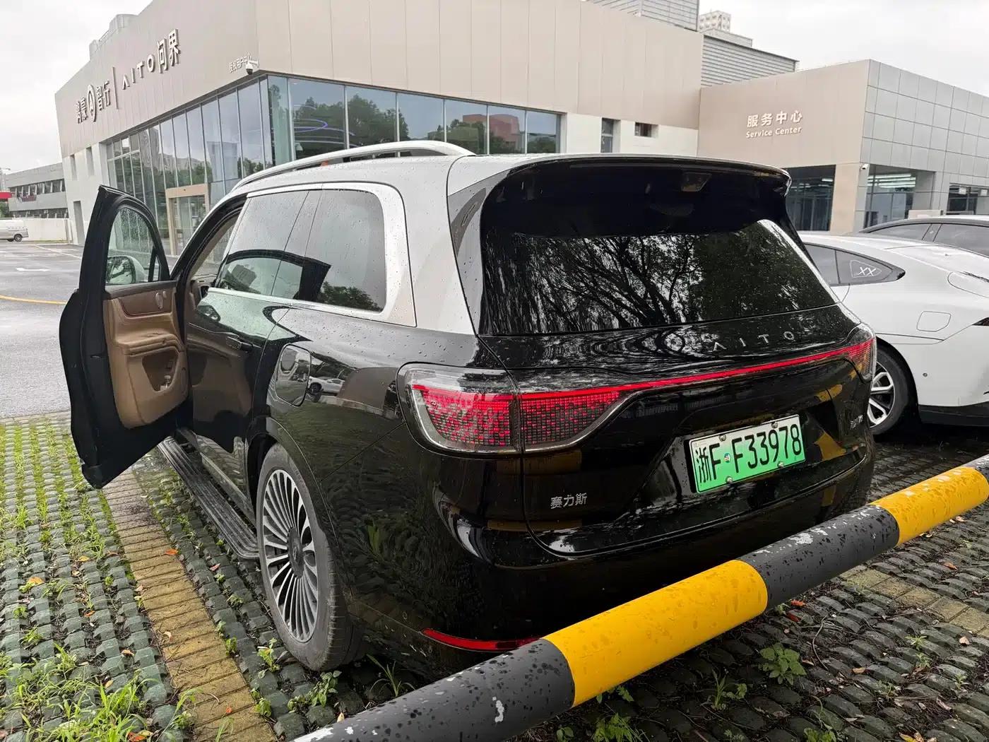 Wenjie M9 2025 Ultra Extended Range Edition (52kWh, 6-seater, 192-line LiDAR) — миниатюра 8