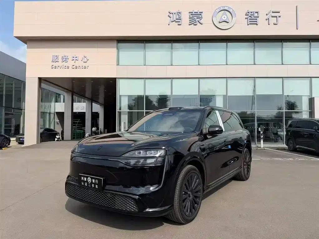 Wenjie M9 2026 Ultra Extended Range Edition 6-Seater — миниатюра 1