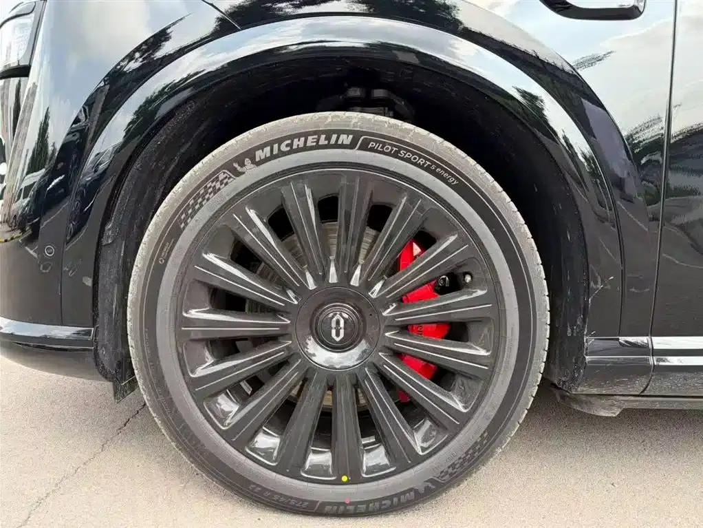 Wenjie M9 2026 Ultra Extended Range Edition 6-Seater — миниатюра 14