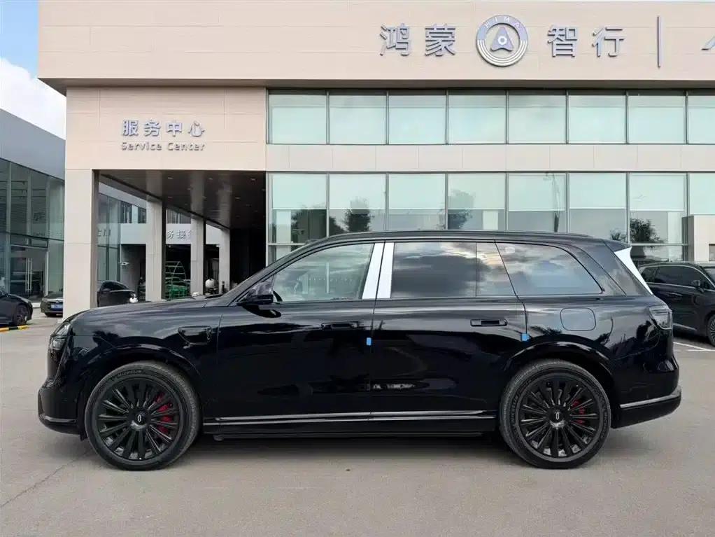 Wenjie M9 2026 Ultra Extended Range Edition 6-Seater — миниатюра 3