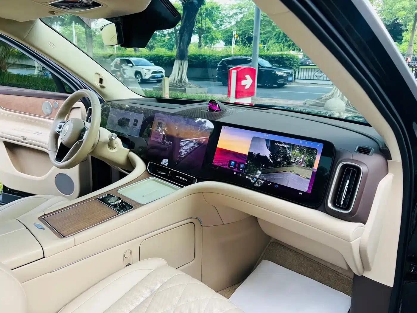 Wenjie M9 2024 Range Extended Max Edition 42kWh 6-Seater — миниатюра 12