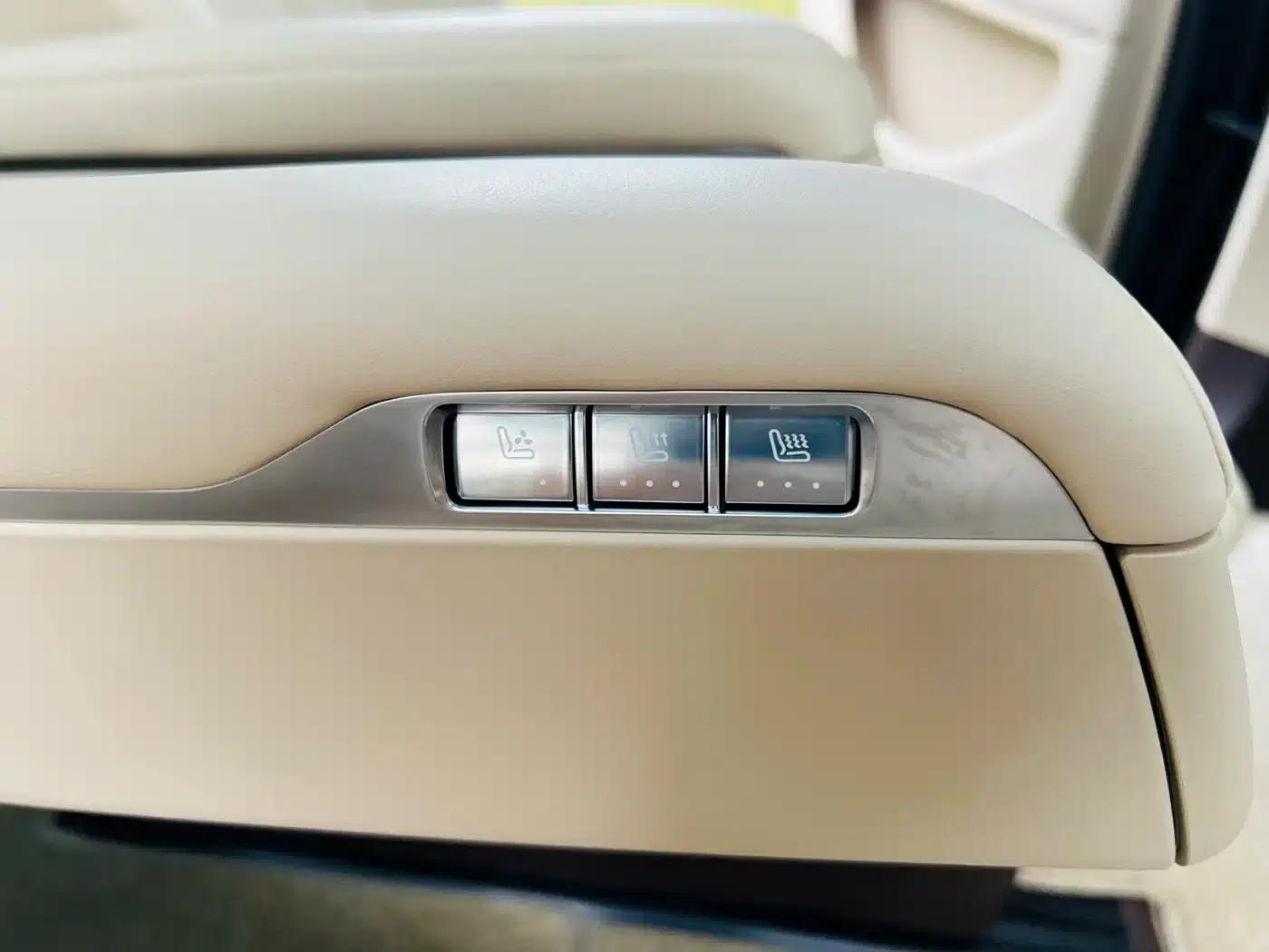Wenjie M9 2024 Range Extended Max Edition 42kWh 6-Seater — миниатюра 21