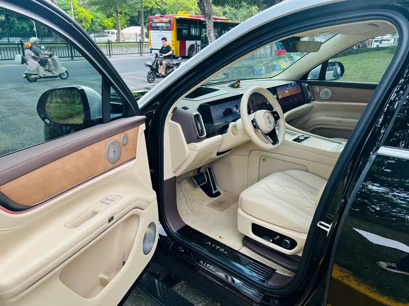Wenjie M9 2024 Range Extended Max Edition 42kWh 6-Seater — миниатюра 9