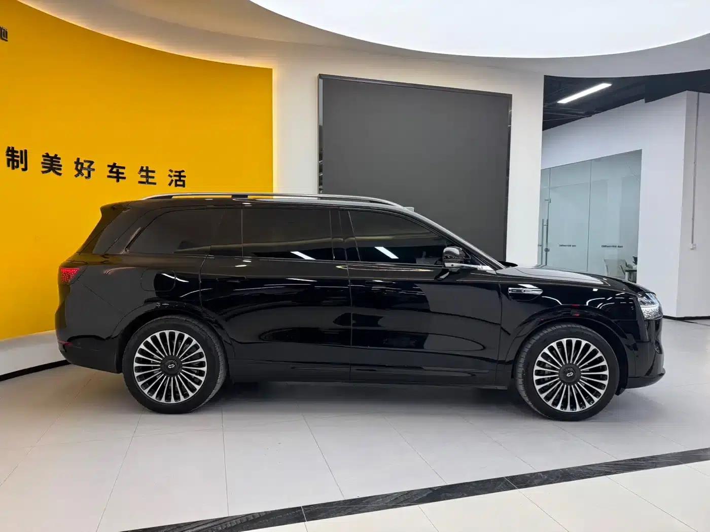 Wenjie M9 2024 Range Extended Max Edition 42kWh 6-Seater — миниатюра 4