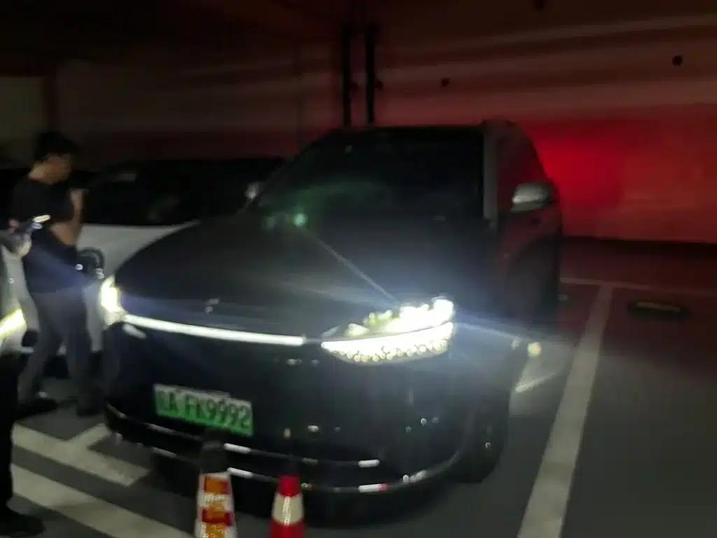 Wenjie M9 2024 Range Extended Ultra Edition 52kWh 5-Seater — миниатюра 2