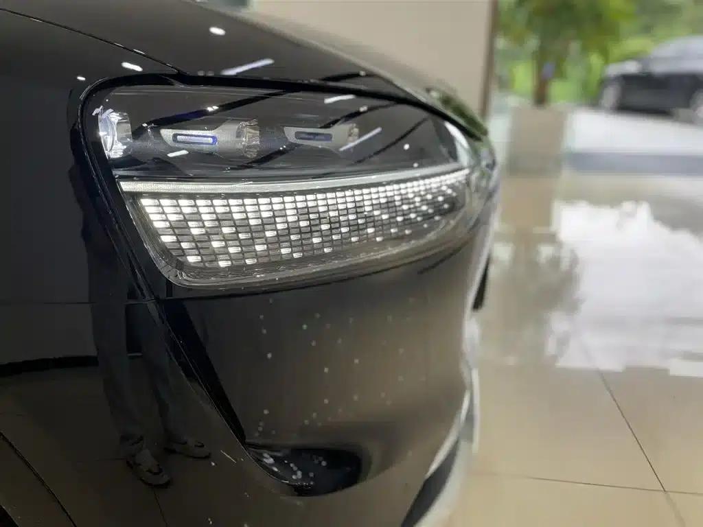 Wenjie M9 2024 Range Extended Ultra Edition 52kWh 6-Seater — миниатюра 9