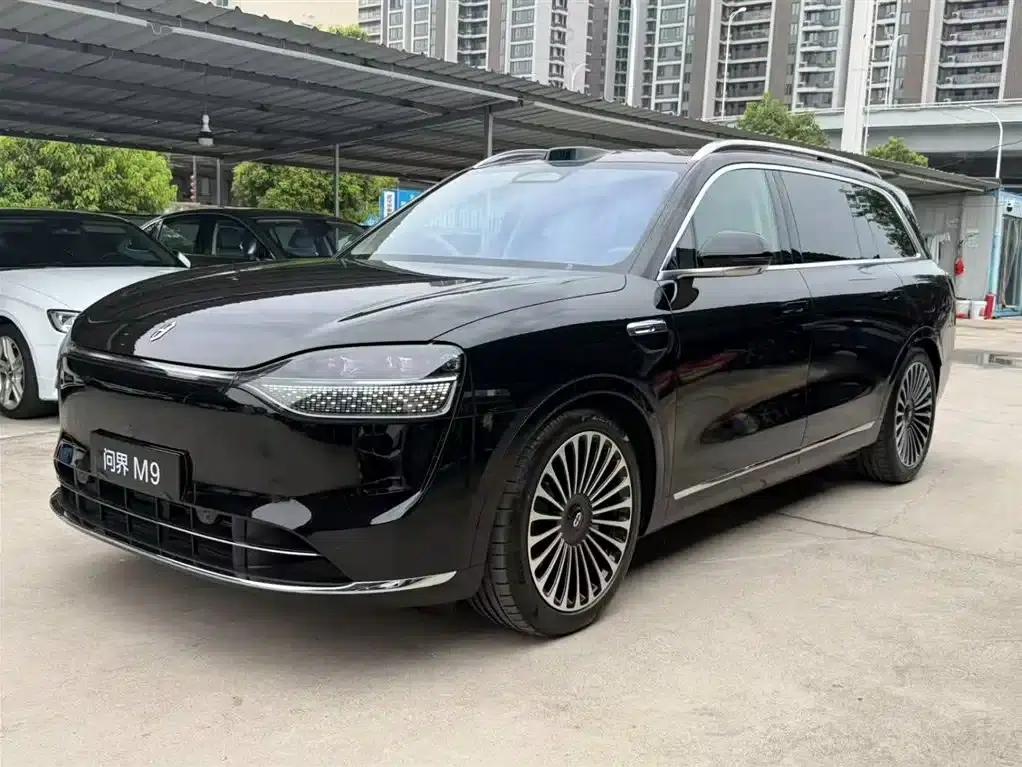 Wenjie M9 2025 Extended Range Ultra Edition 52kWh 5-Seat Version (192-line LiDAR) — миниатюра 1