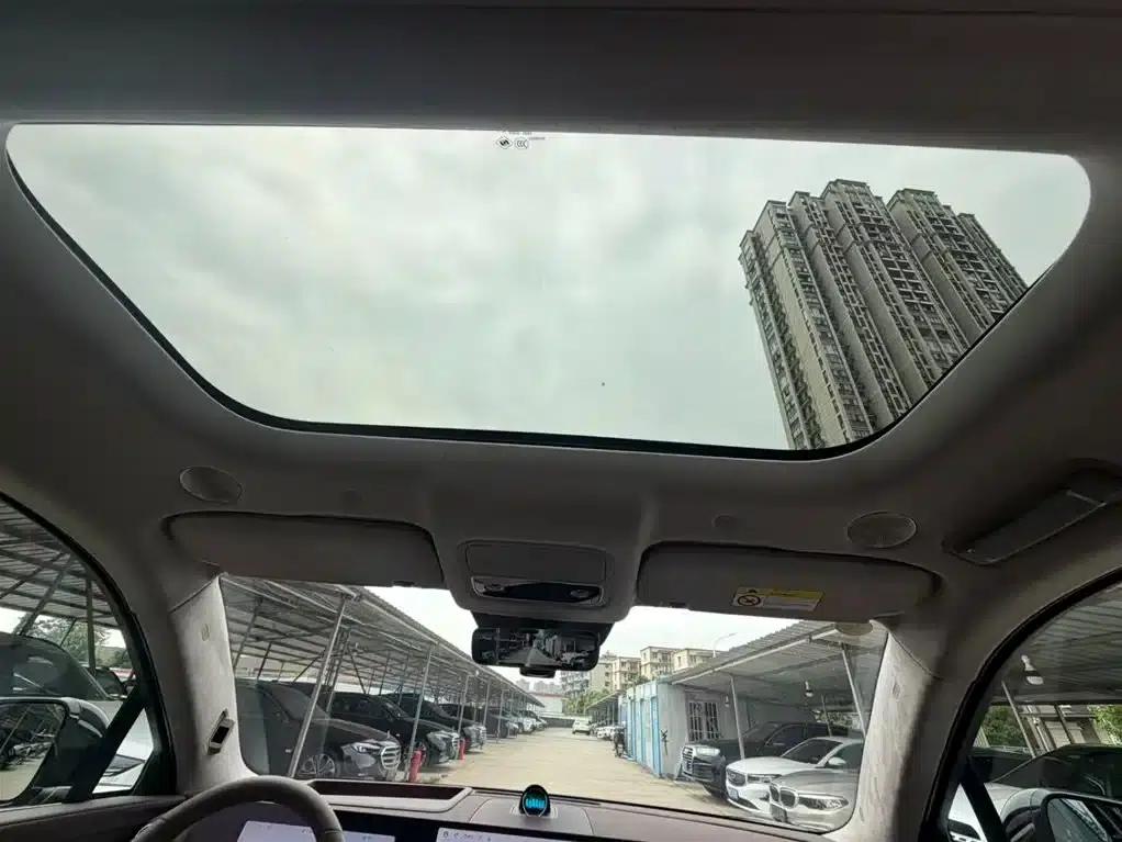 Wenjie M9 2025 Extended Range Ultra Edition 52kWh 5-Seat Version (192-line LiDAR) — миниатюра 16