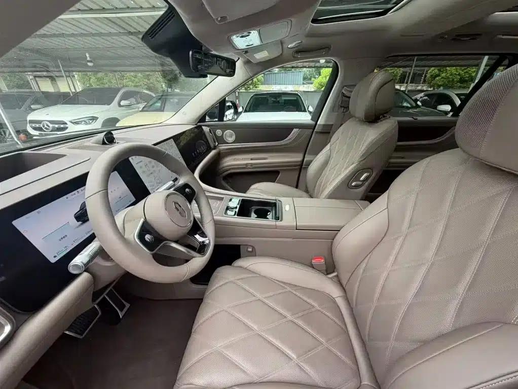 Wenjie M9 2025 Extended Range Ultra Edition 52kWh 5-Seat Version (192-line LiDAR) — миниатюра 4