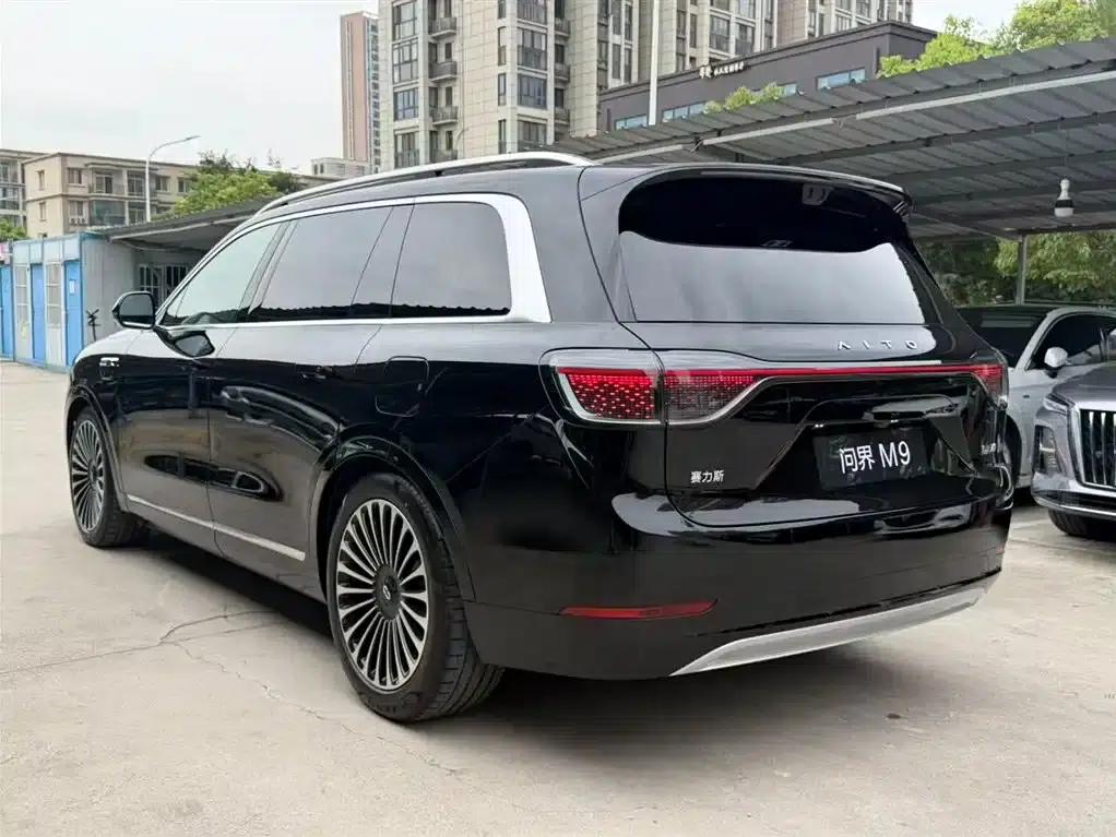 Wenjie M9 2025 Extended Range Ultra Edition 52kWh 5-Seat Version (192-line LiDAR) — миниатюра 7