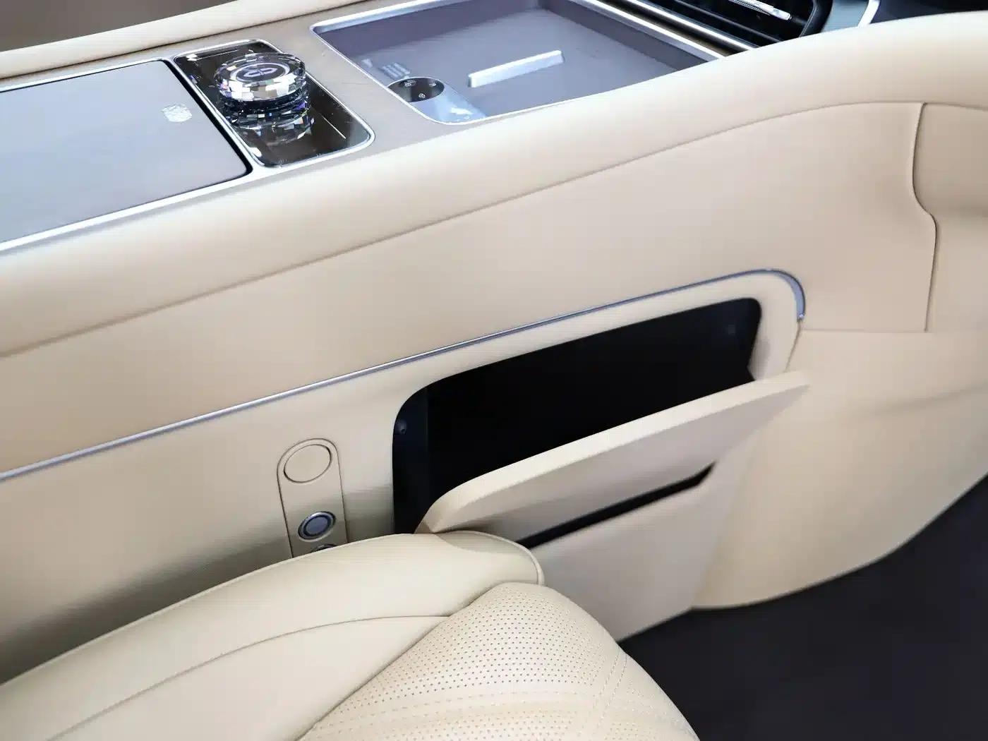 Wenjie M9 2025 Extended Range Ultra Edition 52kWh 5-Seat Version (192-line LiDAR) — миниатюра 12