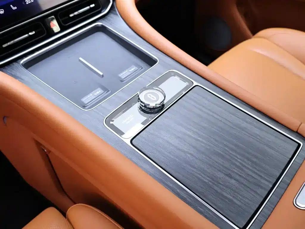 Wenjie M9 2025 Extended Range Ultra Edition 52kWh 5-Seat Version (192-line LiDAR) — миниатюра 12