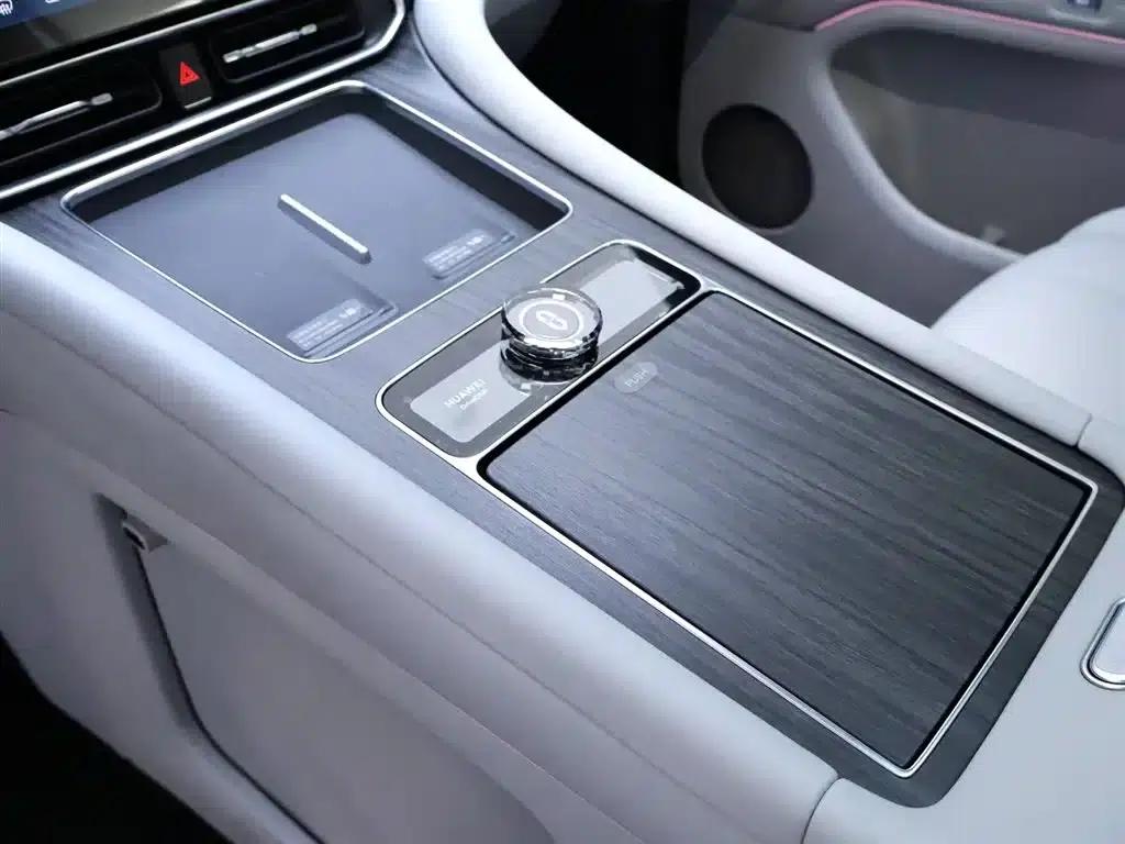 Wenjie M9 2024 Range Extended Ultra Edition 42kWh 6-Seater — миниатюра 12