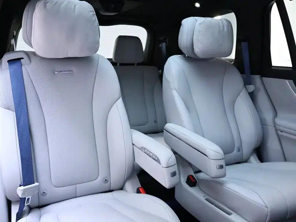 Wenjie M9 2024 Range Extended Ultra Edition 42kWh 6-Seater — миниатюра 24