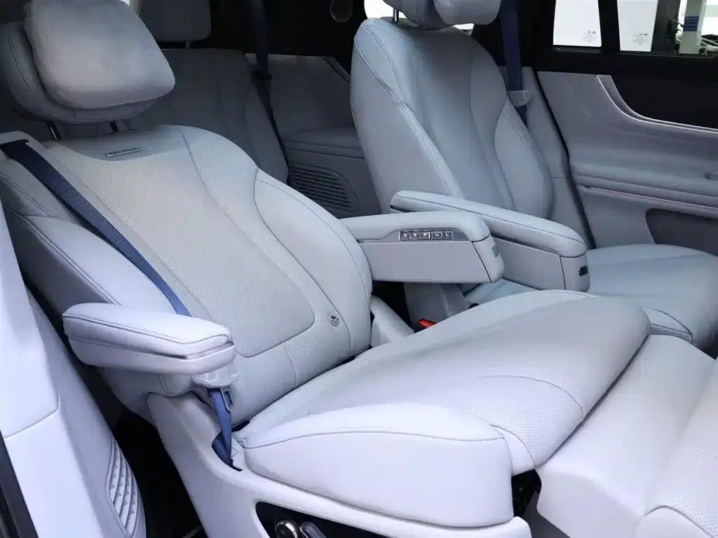 Wenjie M9 2024 Range Extended Ultra Edition 42kWh 6-Seater — миниатюра 26