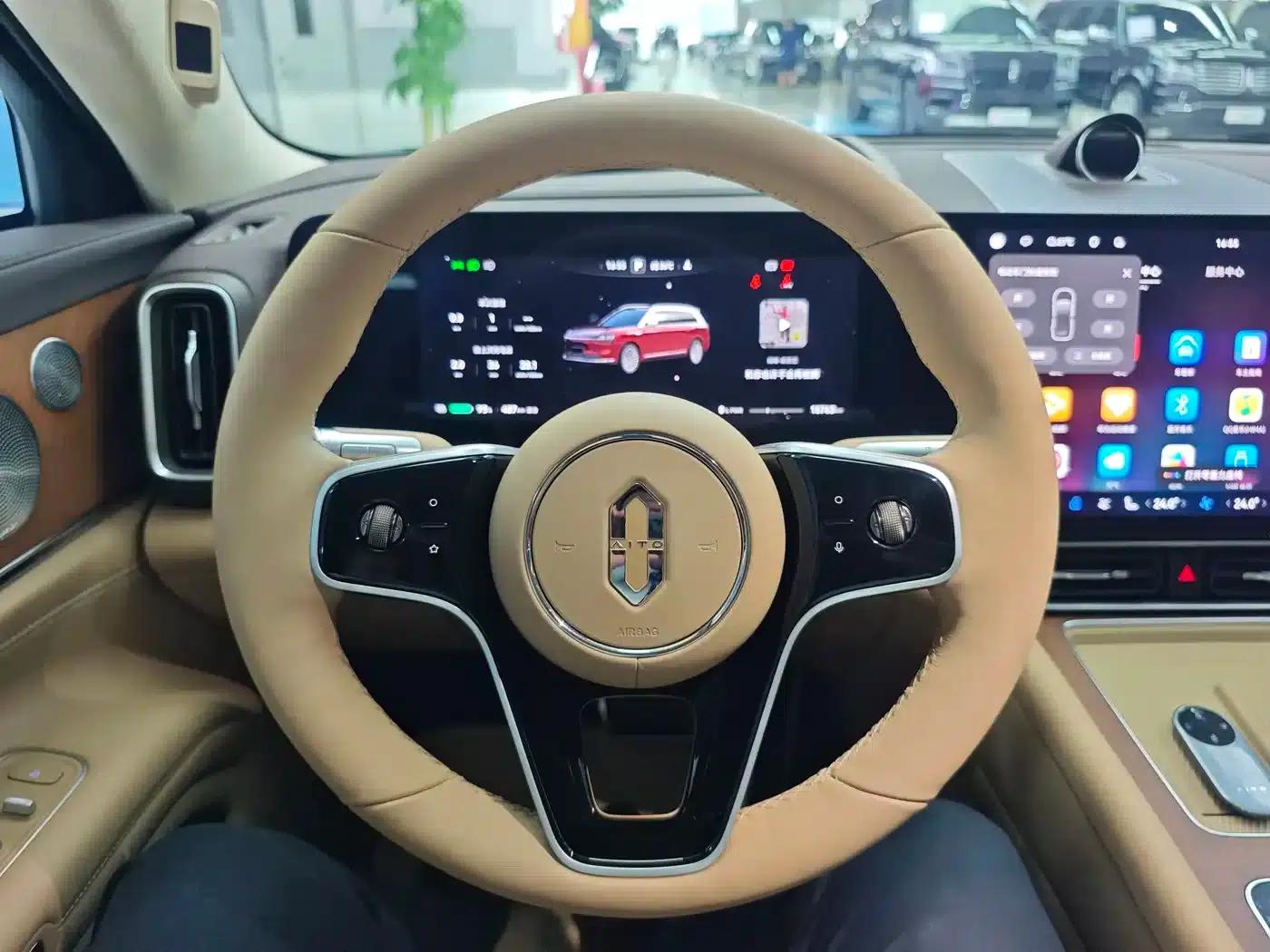 Wenjie M9 2025 Pure Electric Ultra Edition 100kWh 5-Seat Version (192-line LiDAR) — миниатюра 16