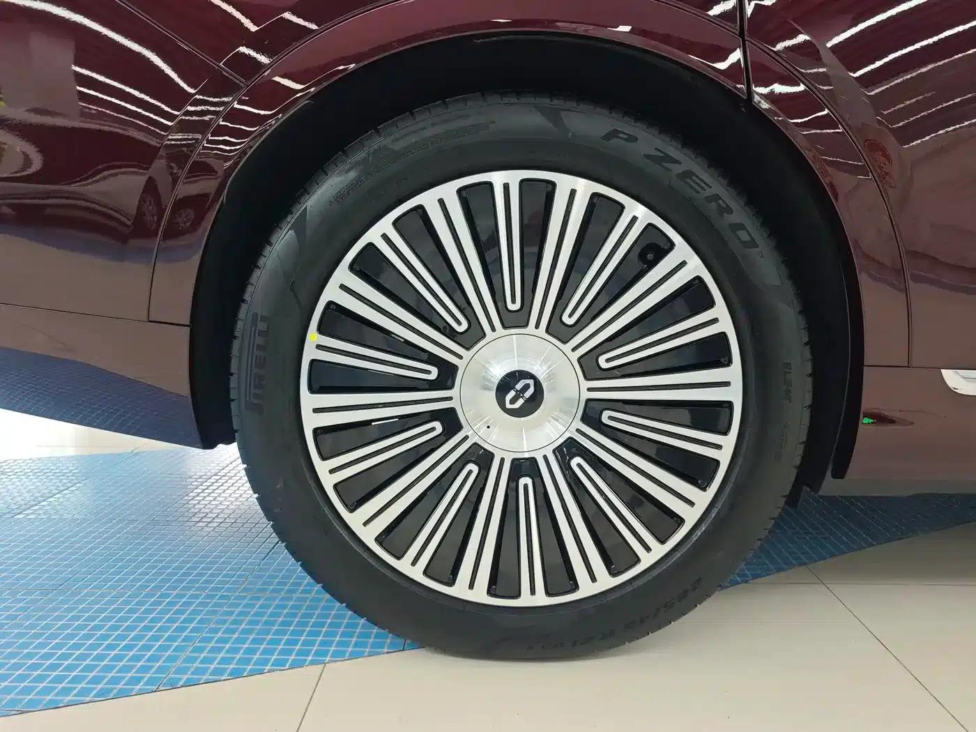 Wenjie M9 2025 Pure Electric Ultra Edition 100kWh 5-Seat Version (192-line LiDAR) — миниатюра 26