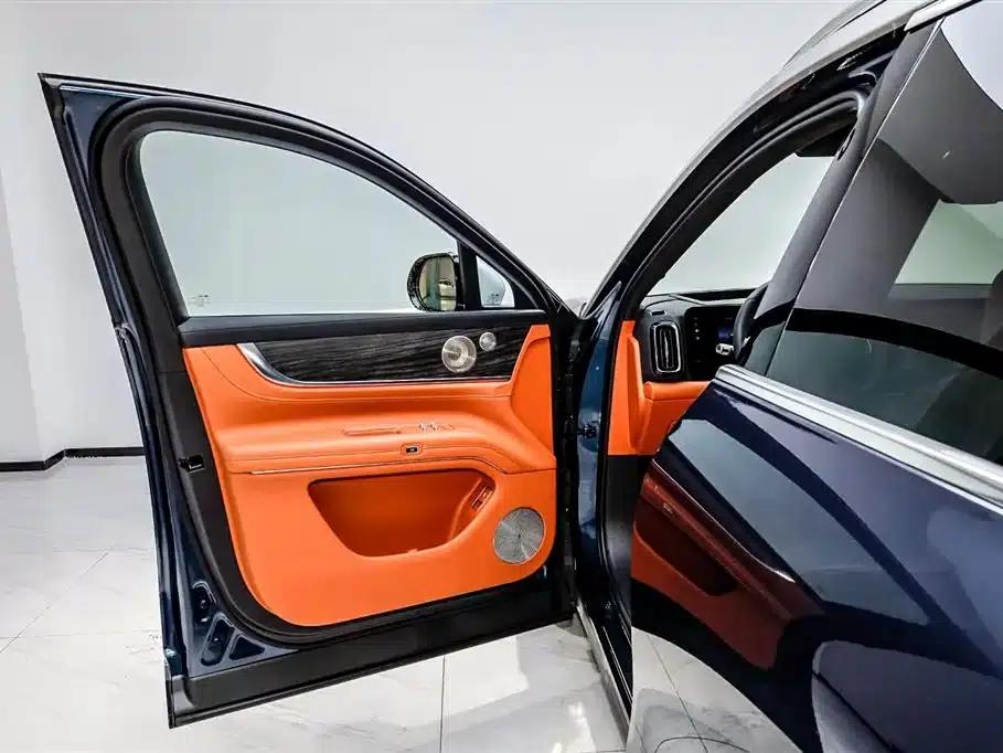 Wenjie M9 2025 Extended Range Ultra Edition 52kWh 5-Seat Version (192-line LiDAR) — миниатюра 2