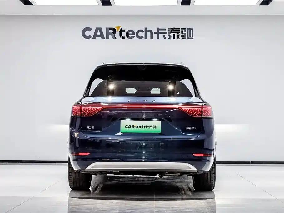 Wenjie M9 2025 Extended Range Ultra Edition 52kWh 5-Seat Version (192-line LiDAR) — миниатюра 17