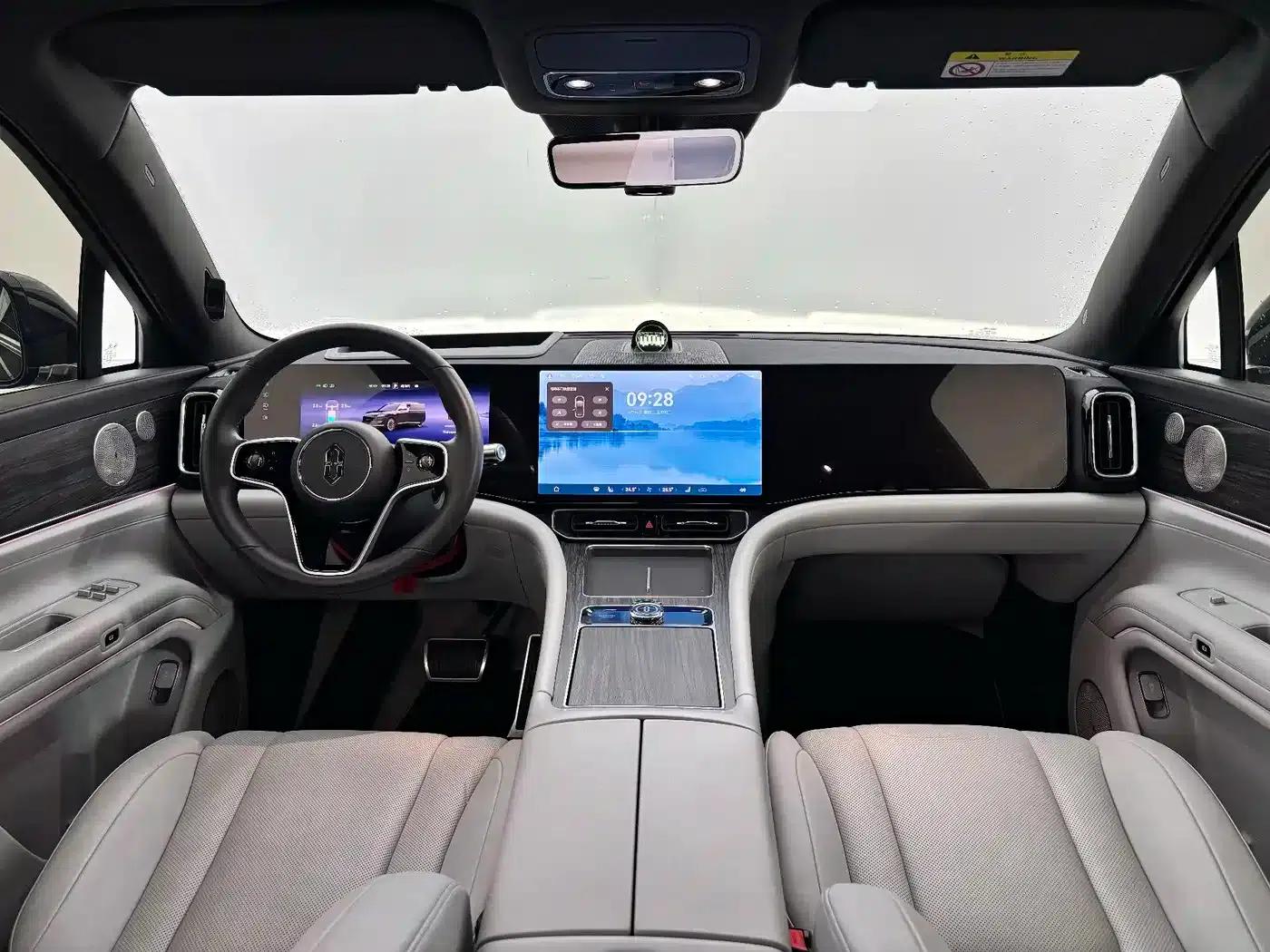 Wenjie M9 2025 Pure Electric Ultra Edition (100kWh, 6-seater, 192-line LiDAR) — миниатюра 2