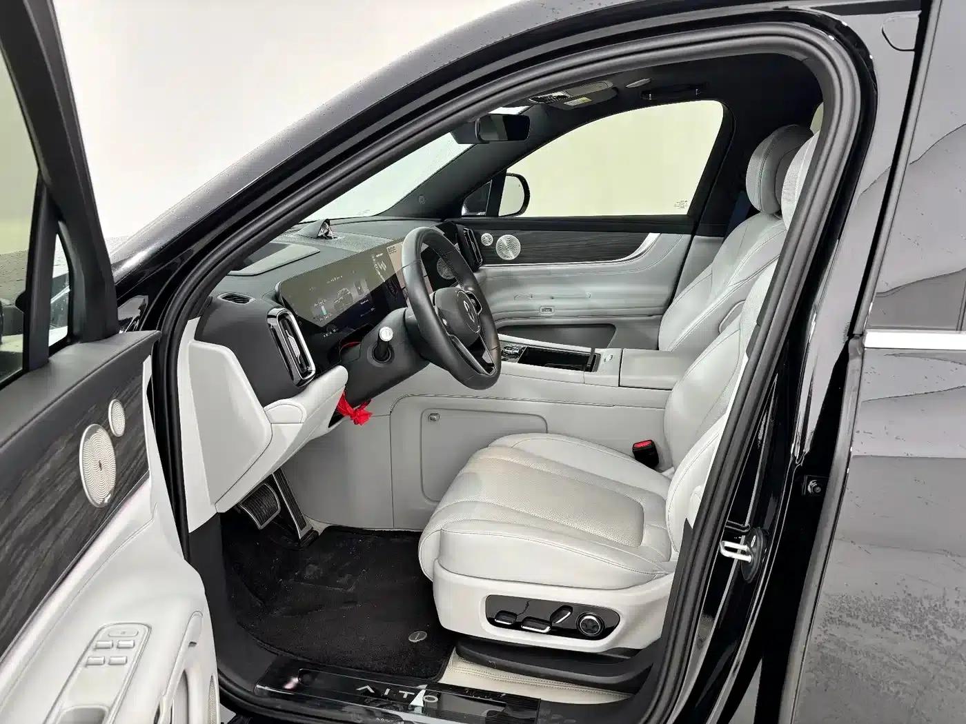 Wenjie M9 2025 Pure Electric Ultra Edition (100kWh, 6-seater, 192-line LiDAR) — миниатюра 3