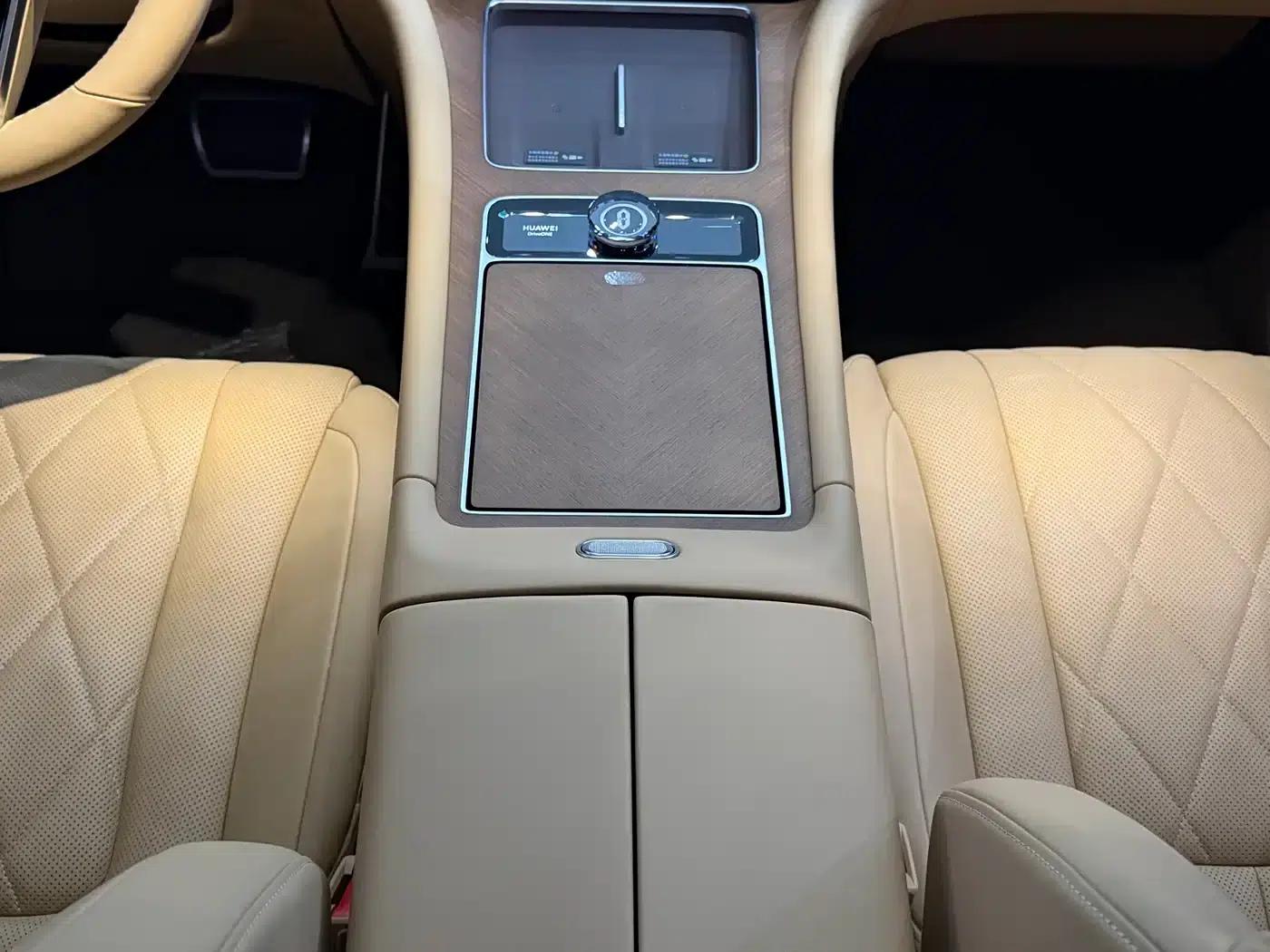Wenjie M9 2024 Range Extended Ultra Edition 42kWh 6-Seater — миниатюра 13
