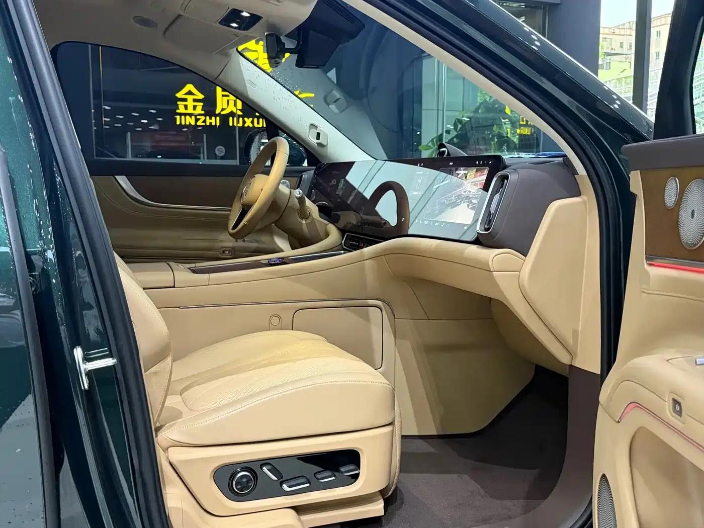 Wenjie M9 2024 Range Extended Ultra Edition 42kWh 6-Seater — миниатюра 19