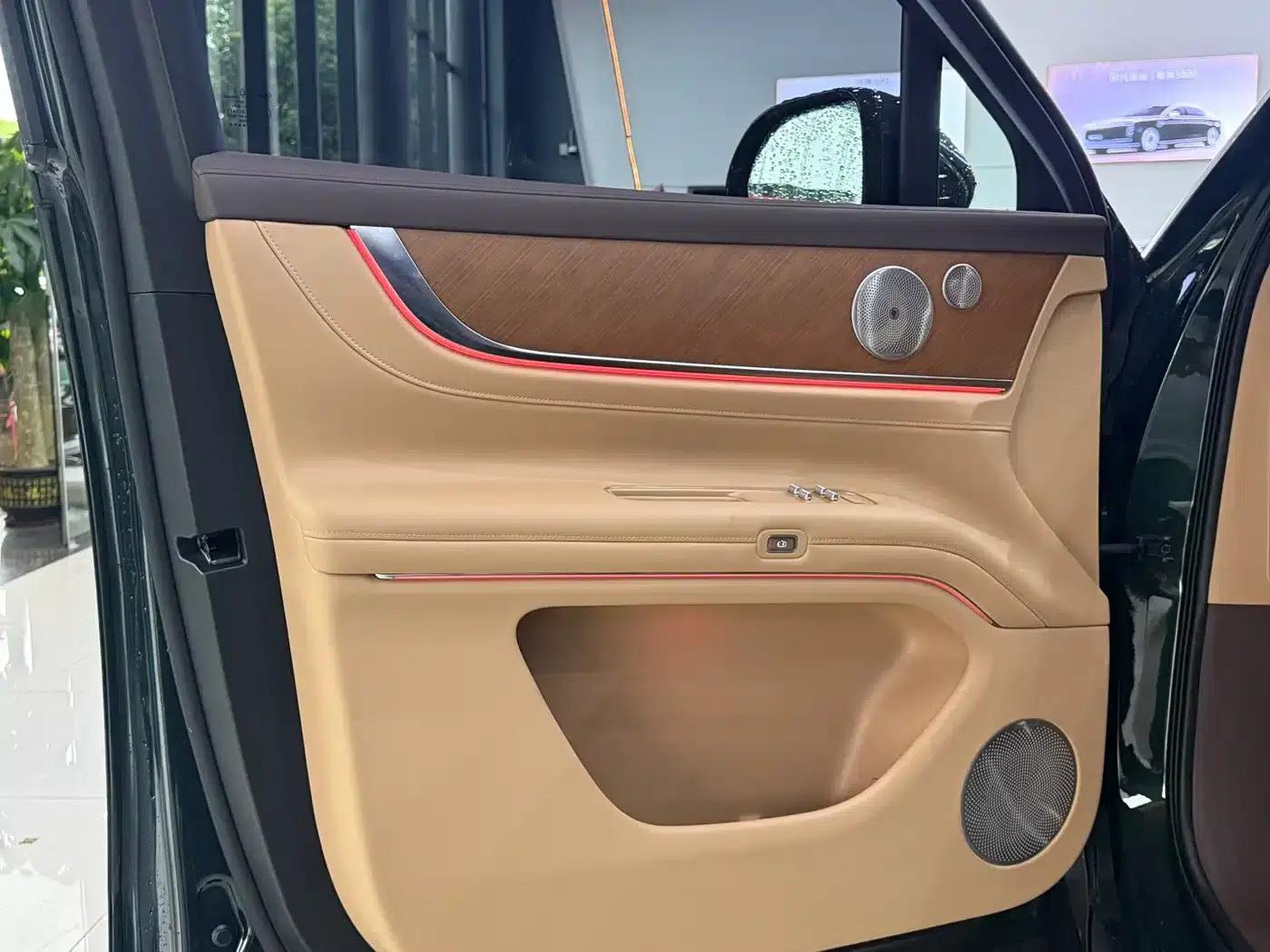 Wenjie M9 2024 Range Extended Ultra Edition 42kWh 6-Seater — миниатюра 7