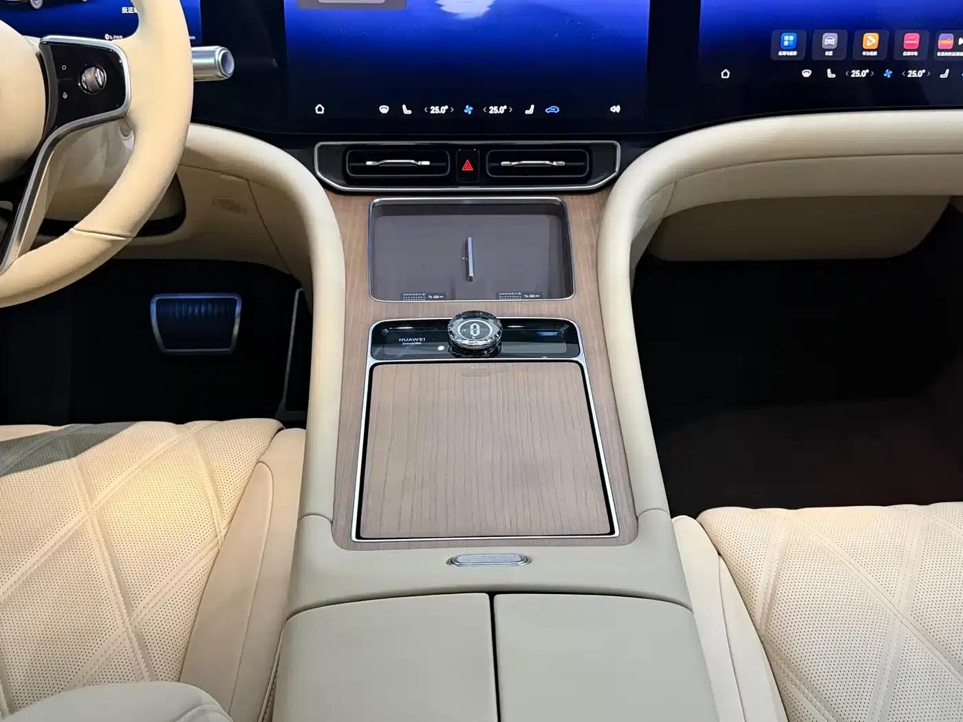 Wenjie M9 2025 Ultra Extended Range Edition 52kWh 6-Seat Version (192-line LiDAR) — миниатюра 12