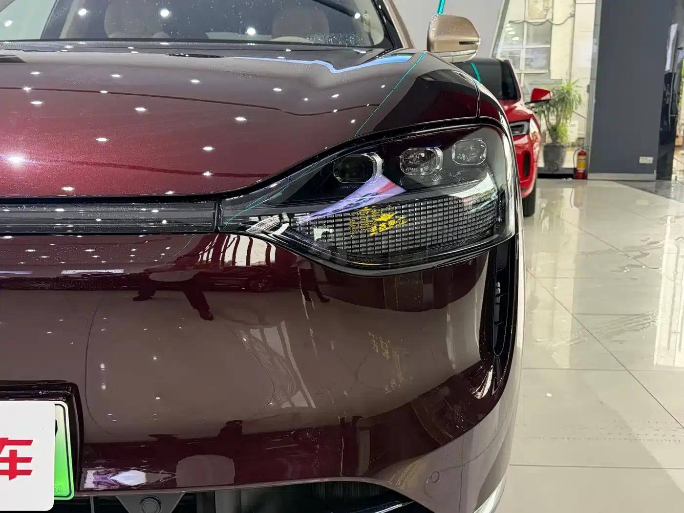 Wenjie M9 2025 Ultra Extended Range Edition 52kWh 6-Seat Version (192-line LiDAR) — миниатюра 4