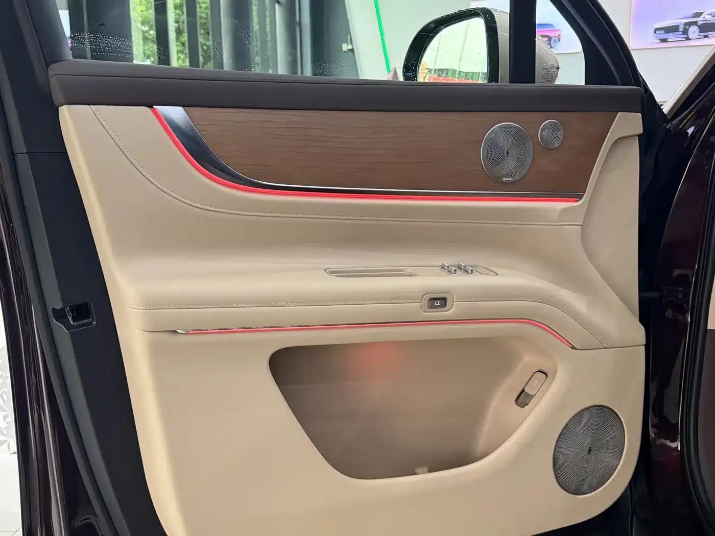 Wenjie M9 2025 Ultra Extended Range Edition 52kWh 6-Seat Version (192-line LiDAR) — миниатюра 7