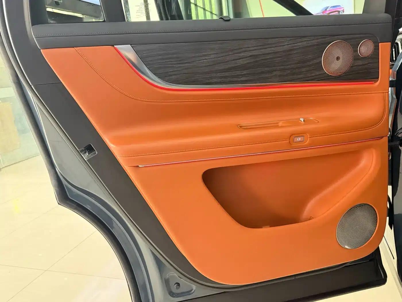 Wenjie M9 2024 Range Extended Ultra Edition 42kWh 6-Seater — миниатюра 10