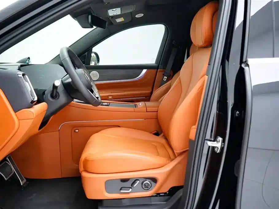Wenjie M9 2024 Range Extended Max Edition 42kWh 6-Seater — миниатюра 4