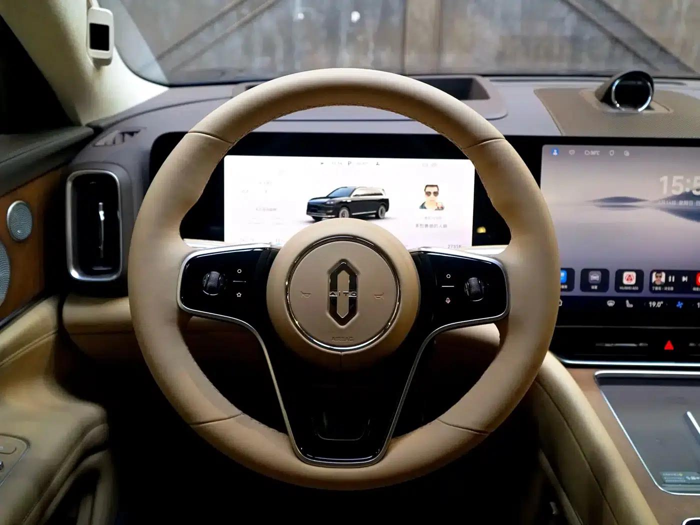 Wenjie M9 2025 Ultra Extended Range Edition (52kWh, 6-seater, 192-line LiDAR) — миниатюра 18