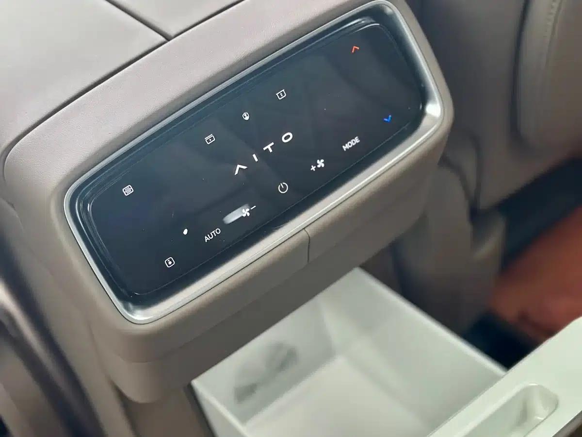 Wenjie M9 2024 Range Extended Ultra Edition 52kWh 6-Seater — миниатюра 12