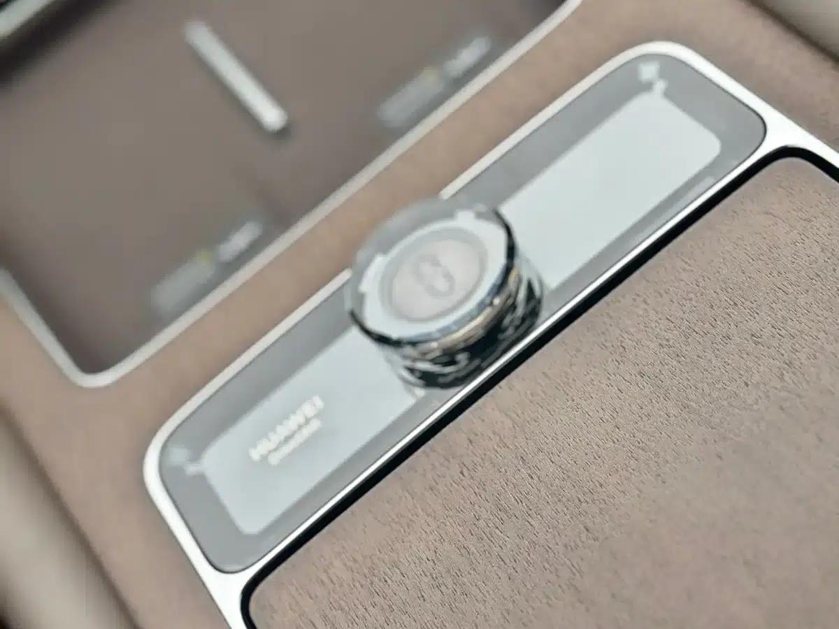 Wenjie M9 2024 Range Extended Ultra Edition 52kWh 6-Seater — миниатюра 10