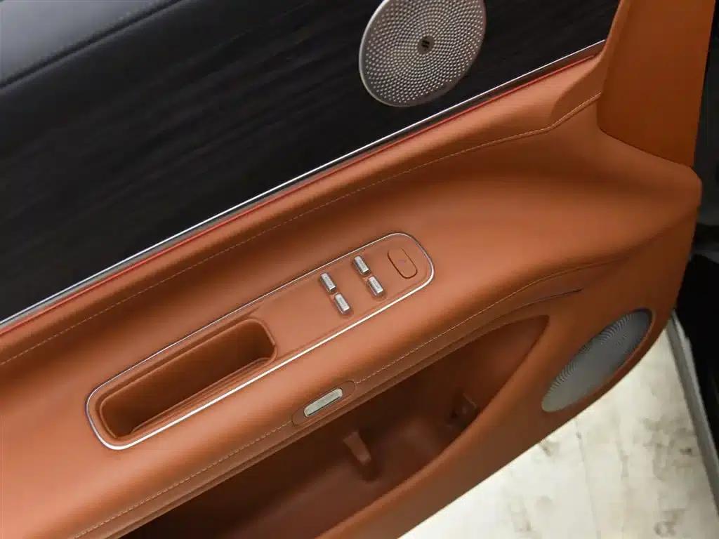 Wenjie M9 2024 Range Extended Ultra Edition 42kWh 6-Seater — миниатюра 8