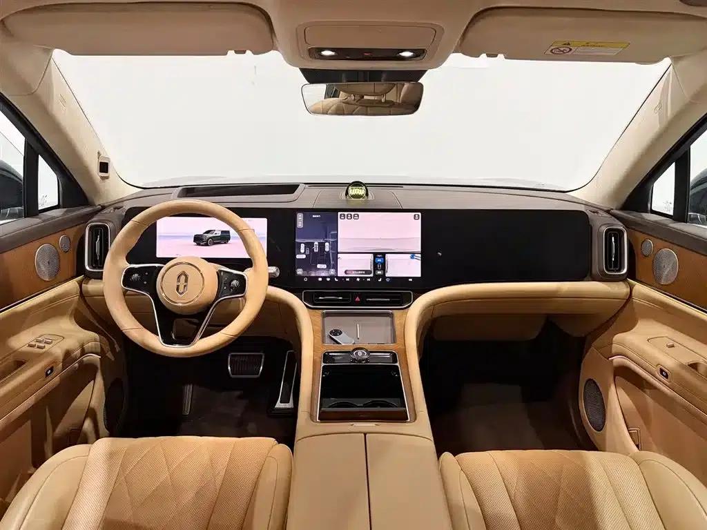 Wenjie M9 2024 Range Extended Max Edition 42kWh 6-Seater — миниатюра 15