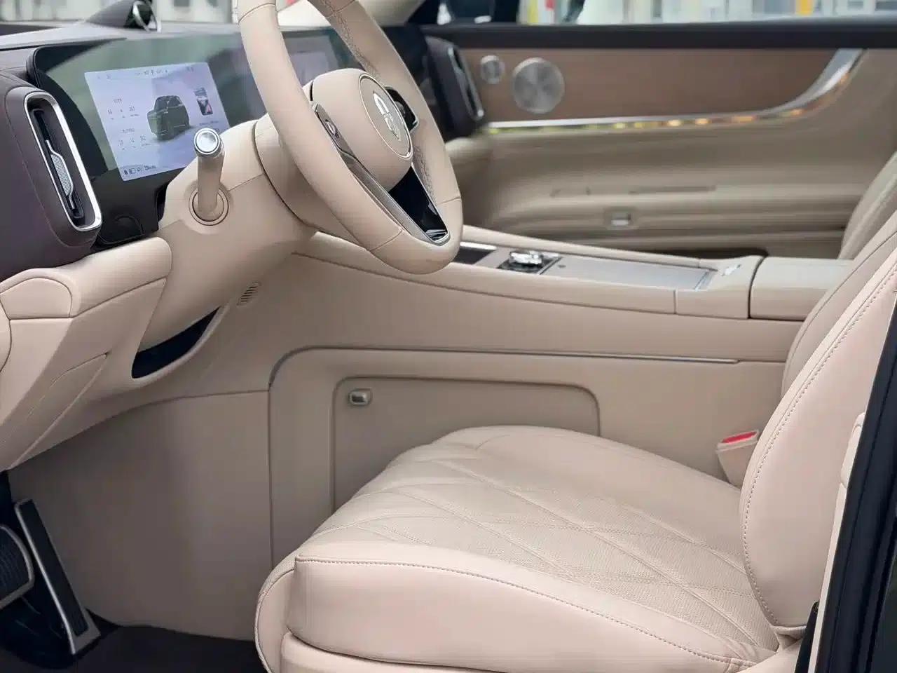 Wenjie M9 2025 Pure Electric Ultra Edition 100kWh 5-Seat Version (192-line LiDAR) — миниатюра 13